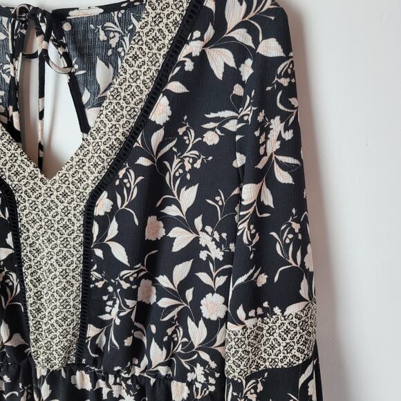 Maurices Dark Floral Long Bell Sleeve Mini Dress Size Small Boho Whimsigoth - Picture 4 of 10